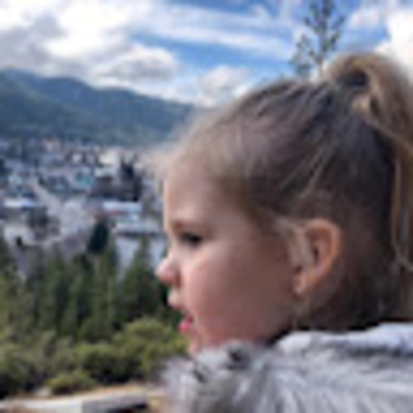 Meet your Posher, Makayla - Picture 1 of 1